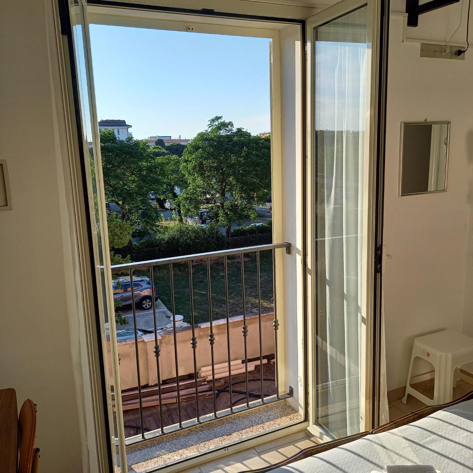 Hotel Serafini Misano Adriatico Buitenkant foto