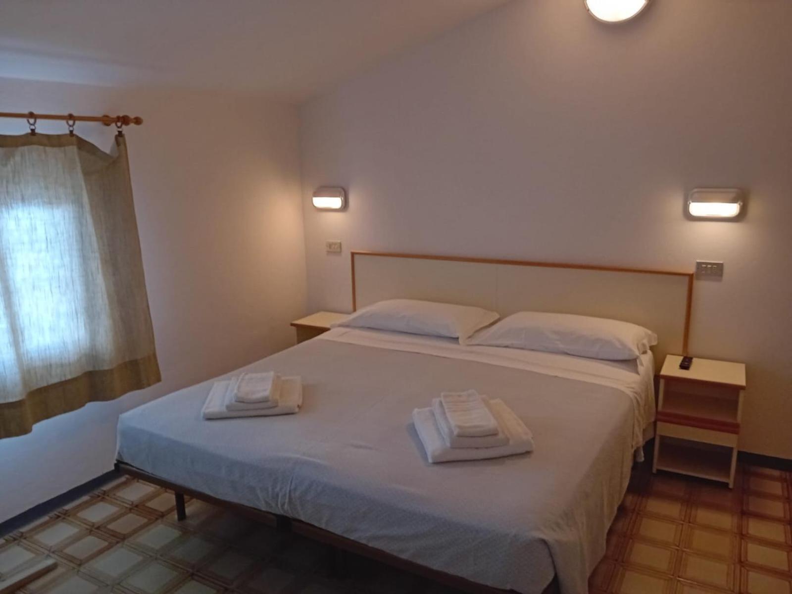 Hotel Serafini Misano Adriatico Buitenkant foto