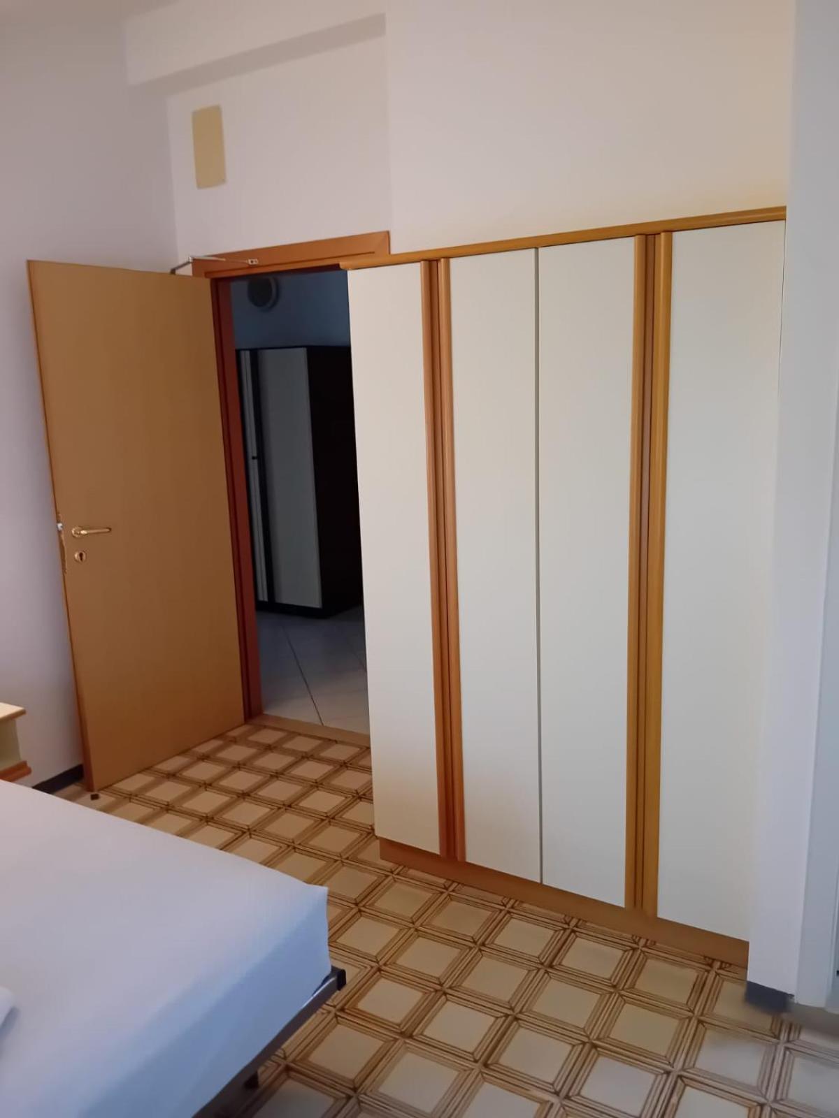 Hotel Serafini Misano Adriatico Buitenkant foto