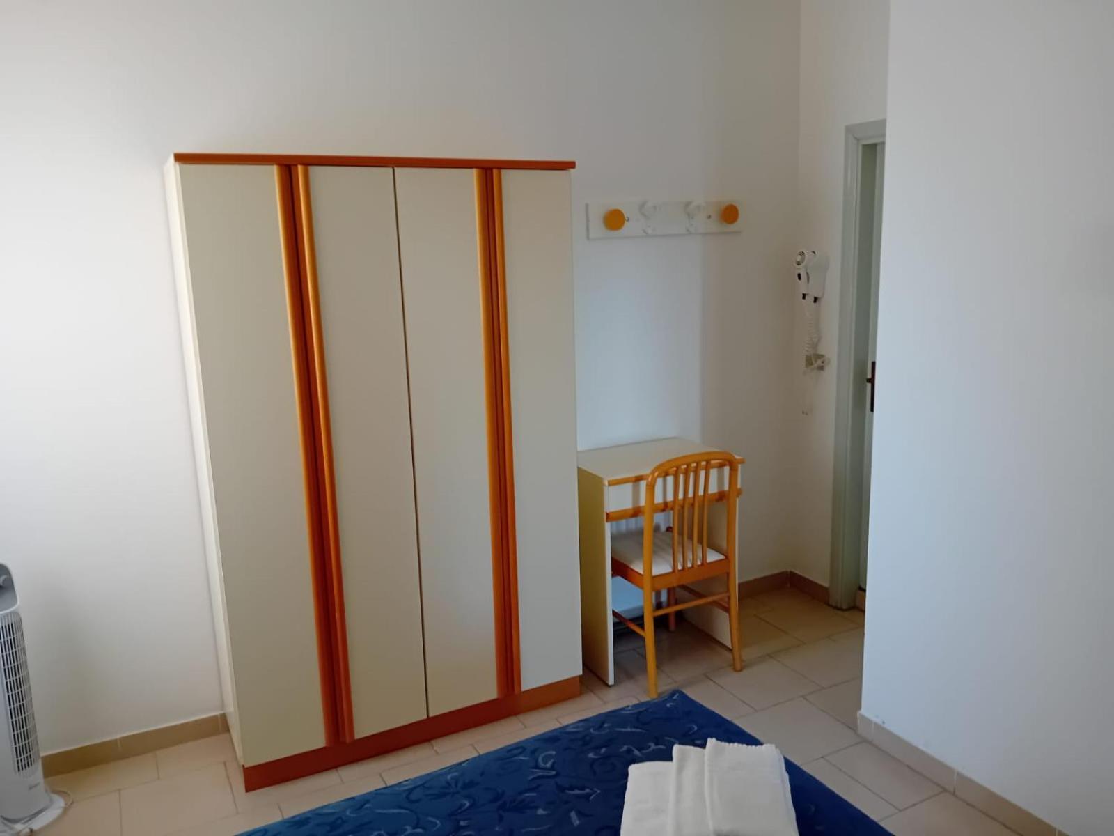 Hotel Serafini Misano Adriatico Buitenkant foto