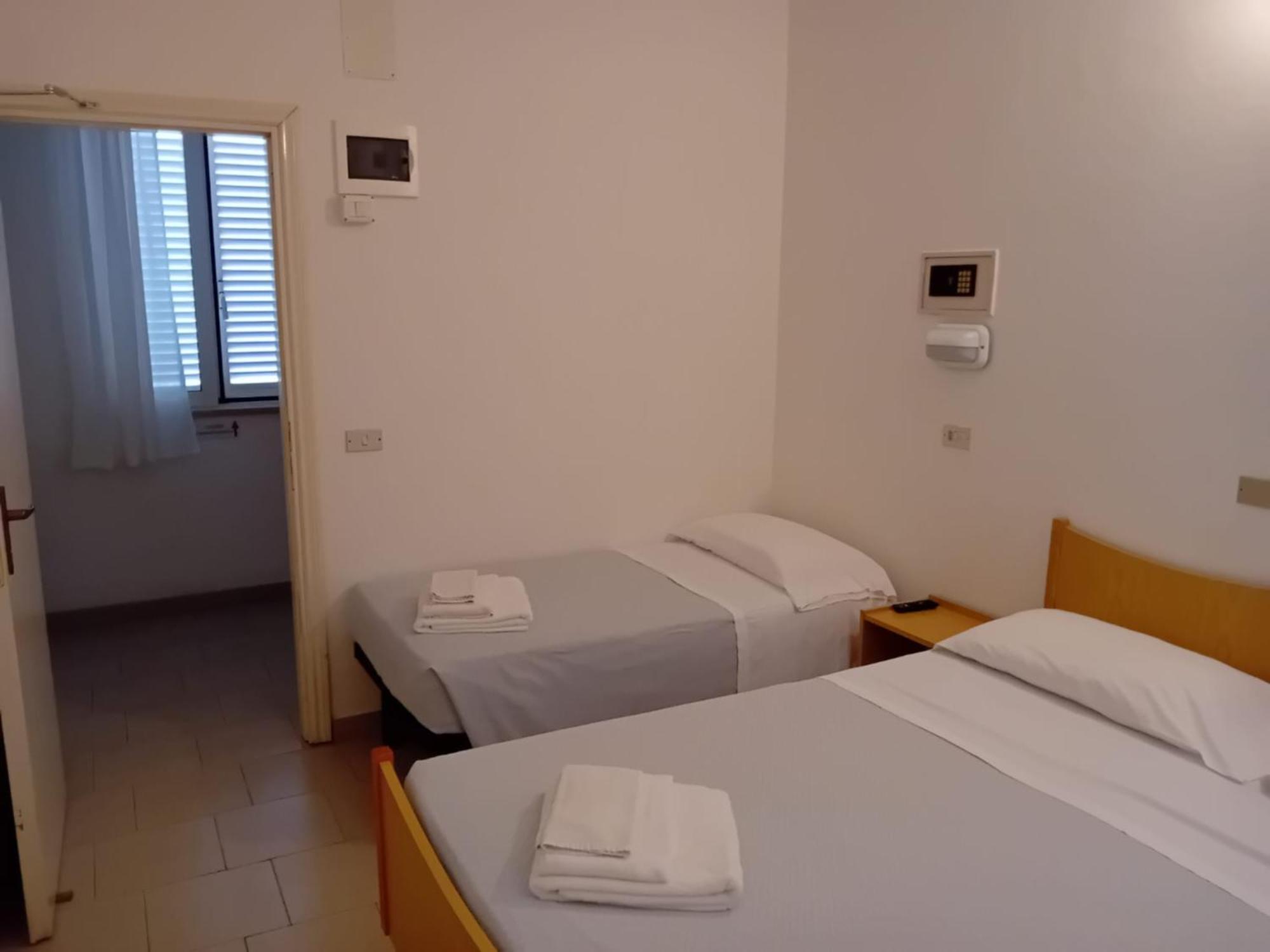 Hotel Serafini Misano Adriatico Buitenkant foto