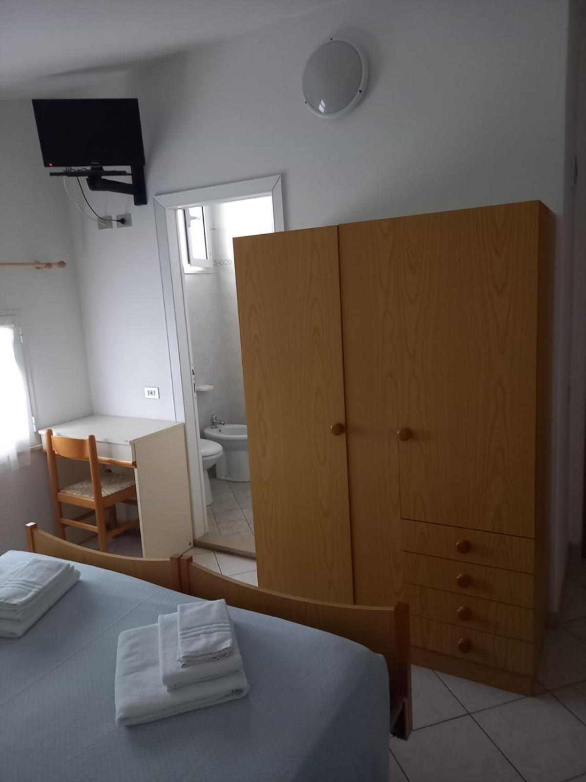 Hotel Serafini Misano Adriatico Buitenkant foto
